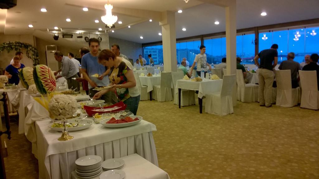Amisos Hotel Samsun Esterno foto